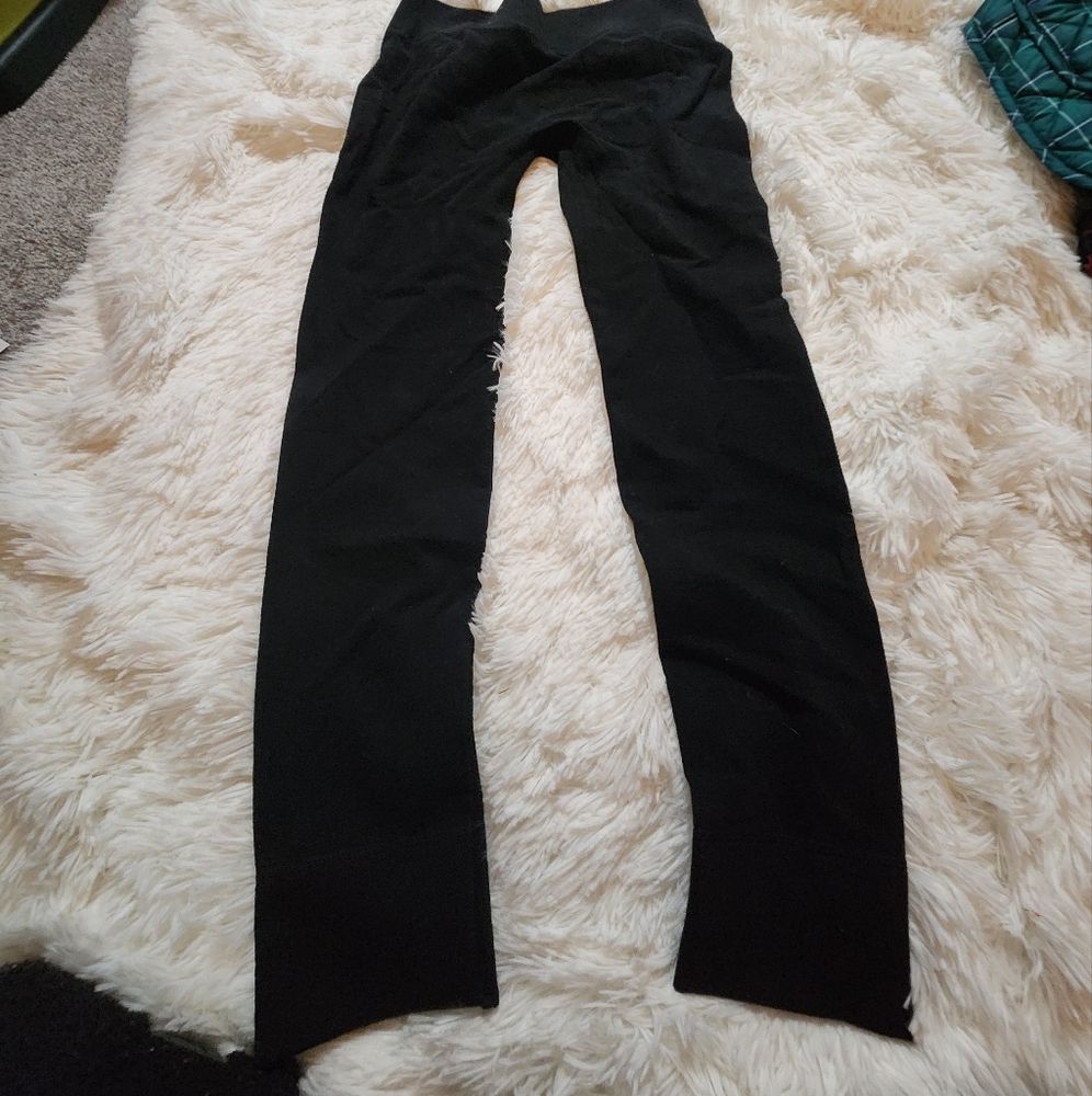 Simply Vera black leggings